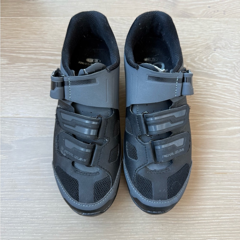 Pearl Izumi Black Cycling Shoes